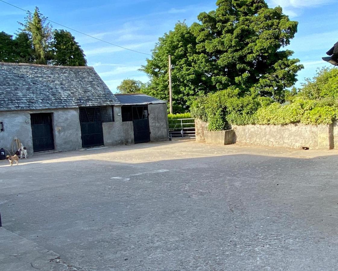 Traditional Old Style Farmhouse Coolvally Extérieur photo