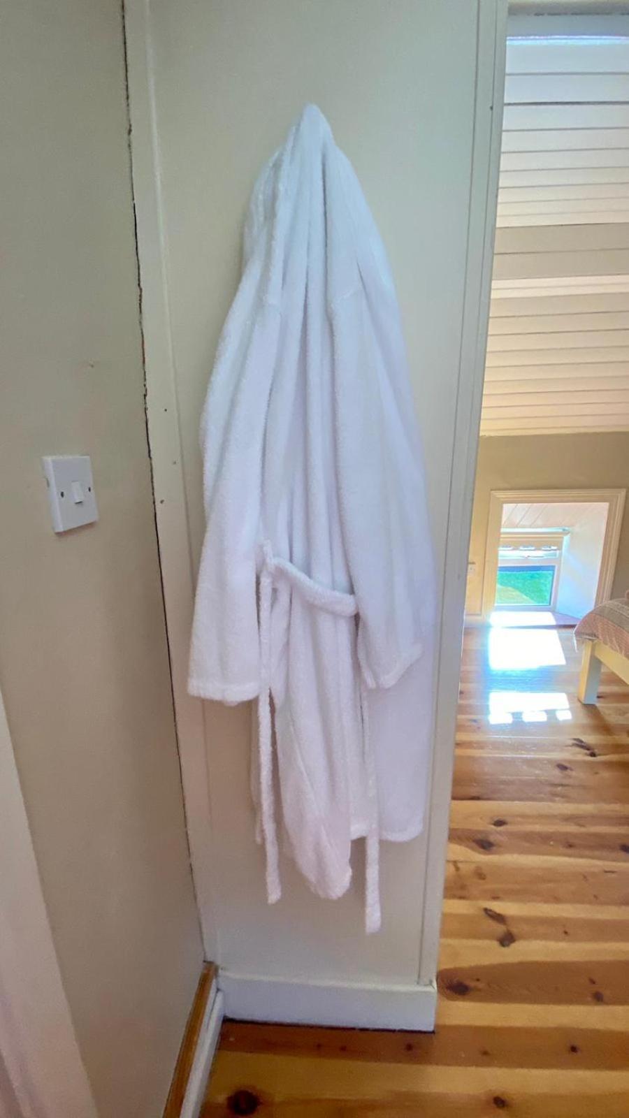 Traditional Old Style Farmhouse Coolvally Chambre photo
